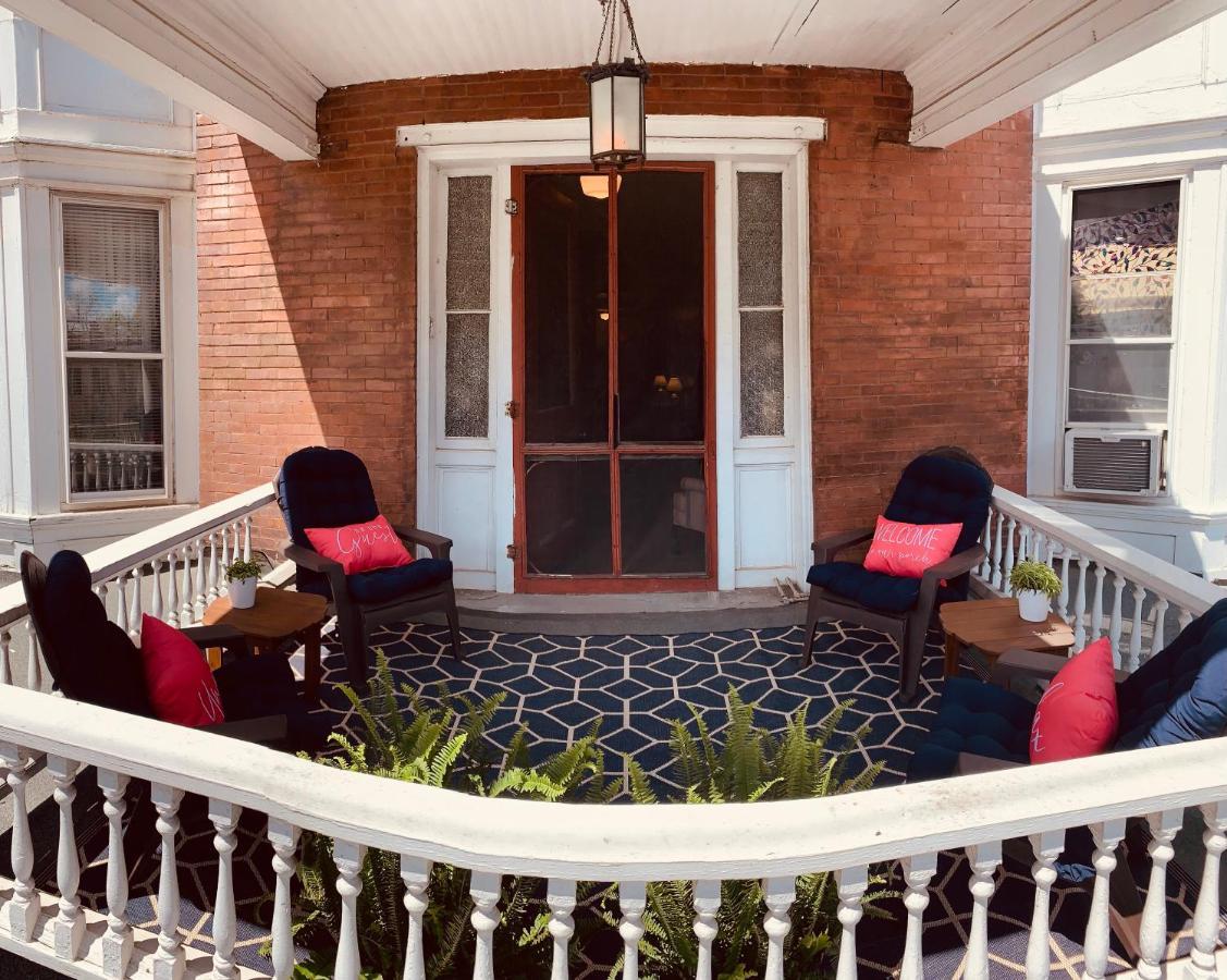 Naples Hotel Exterior photo